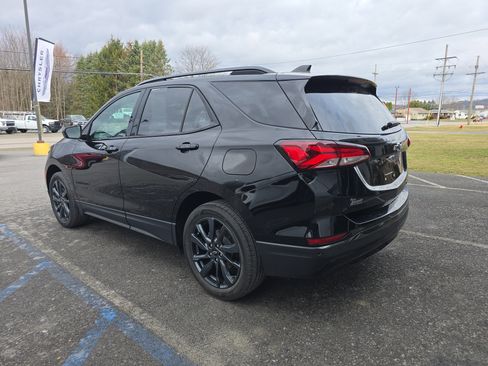Used 2023 Chevrolet Equinox RS image 6