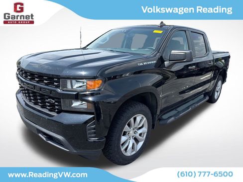 Used 2020 Chevrolet Silverado 1500 Custom w/ Custom Value Package AWD/4WD image 1