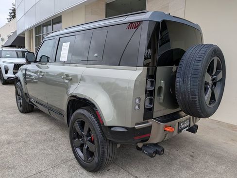 Used 2023 Land Rover Defender 110 X AWD/4WD image 4