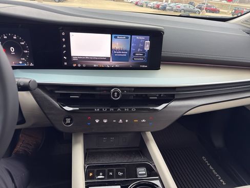 Used 2025 Nissan Murano SL image 18