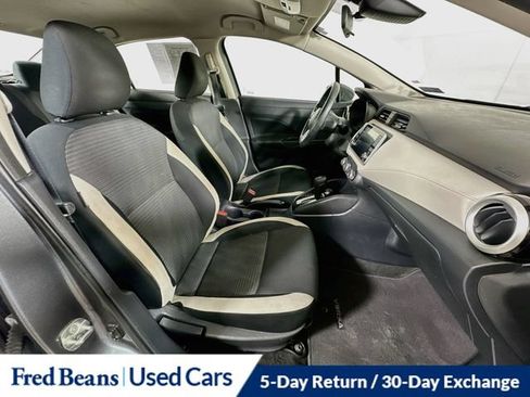 Used 2022 Nissan Versa SV FWD image 31