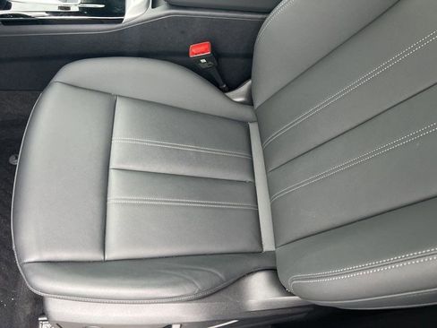 Used 2025 Audi Q5 Premium Plus w/ Premium Plus image 9