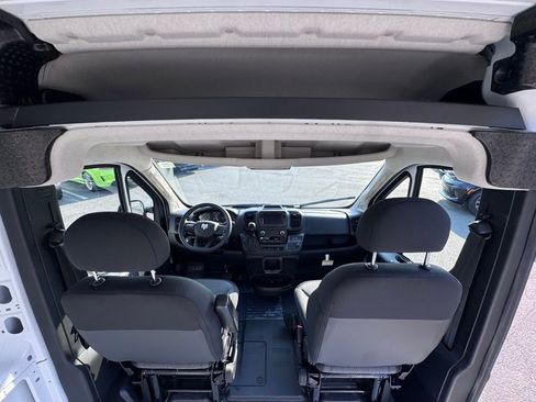 Used 2025 RAM ProMaster 2500 w/ Storage Group image 21