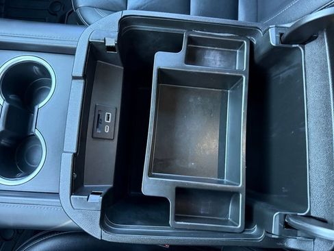 Used 2021 Chevrolet Tahoe Z71 image 23