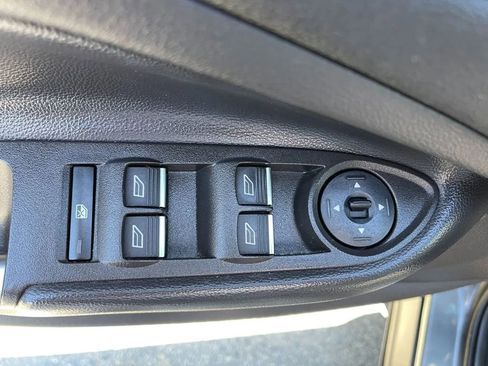 Used 2019 Ford Escape SEL image 19