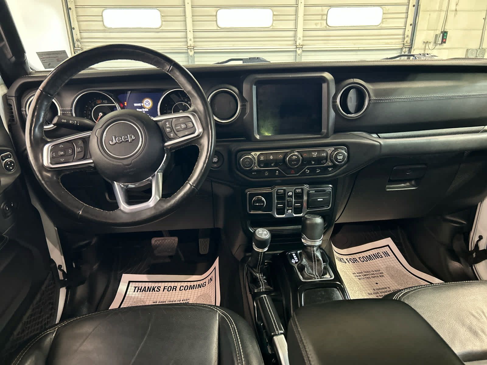 Used 2019 Jeep Wrangler Unlimited Sahara AWD/4WD image 4