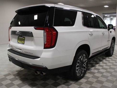 Used 2024 GMC Yukon Denali Ultimate AWD/4WD image 12