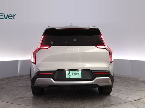 Used 2024 Kia EV9 Wind AWD/4WD image 15