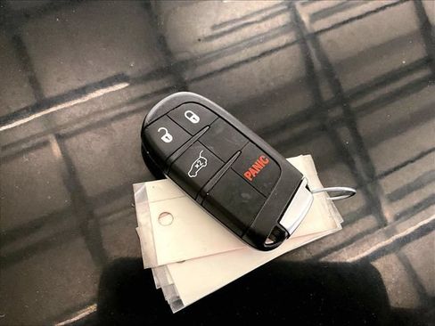 Used 2018 Dodge Durango SXT w/ Quick Order Package 2BB AWD/4WD image 9