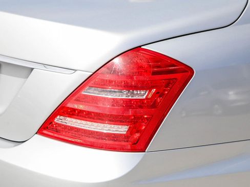 Used 2012 Mercedes-Benz S 550 image 9