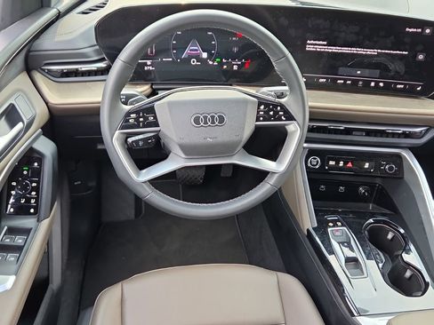 Certified 2025 Audi Q5 Premium w/ Convenience Package AWD/4WD image 12