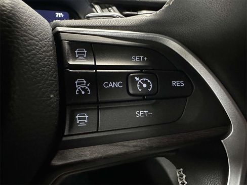 Used 2023 Jeep Grand Cherokee L Limited image 31