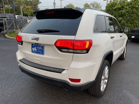 Used 2017 Jeep Grand Cherokee Limited image 5