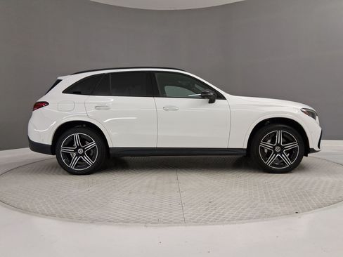 Used 2023 Mercedes-Benz GLC 300 4MATIC image 6