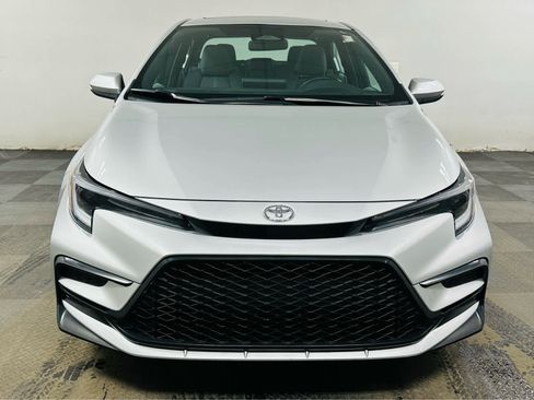 Used 2023 Toyota Corolla SE image 2