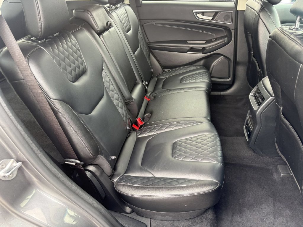 Used 2023 Ford Edge Titanium AWD/4WD image 29