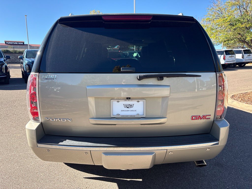 Used 2014 GMC Yukon Denali AWD/4WD image 4