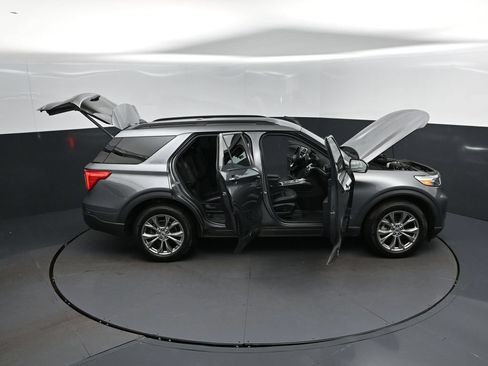 Used 2023 Ford Explorer XLT w/ Equipment Group 202A AWD/4WD image 50