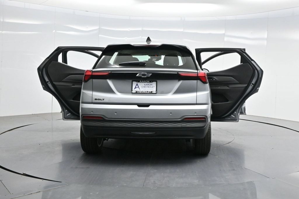 Used 2027 Chevrolet Bolt LT w/ Comfort Package FWD image 50
