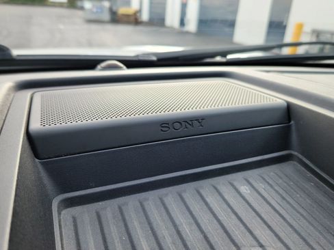 Used 2016 Ford F150 Limited w/ Trailer Tow Package image 17