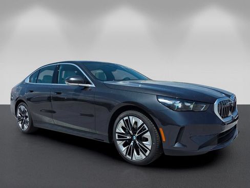 New 2027 BMW 530i w/ Premium Package RWD image 1