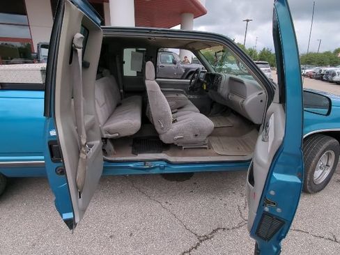 Used 1998 Chevrolet Silverado 1500 2WD Extended Cab w/ Preferred Equipment Group 2 image 14