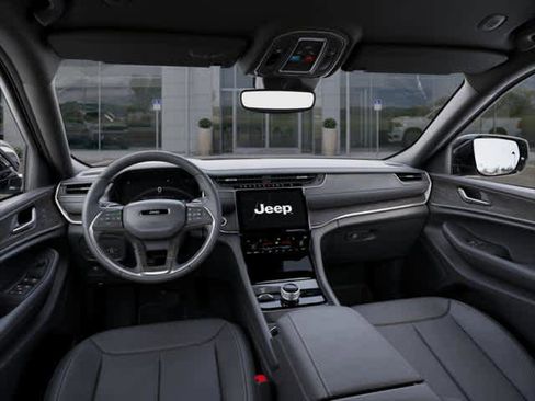 New 2025 Jeep Grand Cherokee Limited image 38