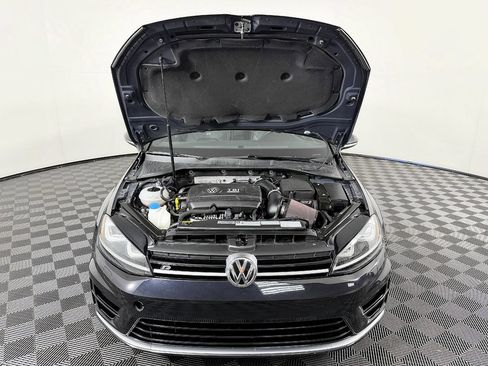 Used 2017 Volkswagen Golf 4-Door AWD/4WD image 19