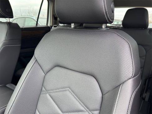 New 2026 Volkswagen Atlas SE image 14