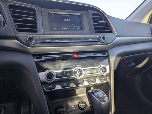 Used 2020 Hyundai Elantra SE w/ Cargo Package (C1) image 15