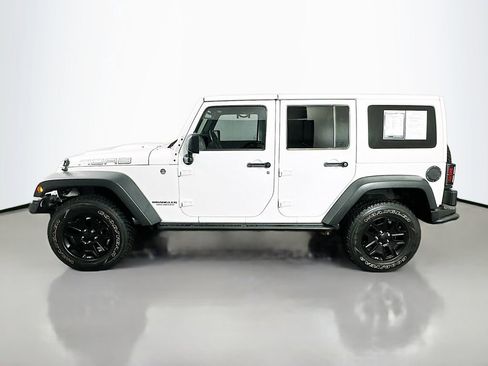 Used 2013 Jeep Wrangler Unlimited Sahara image 4