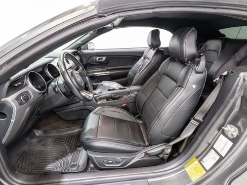 Used 2018 Ford Mustang Premium RWD image 17