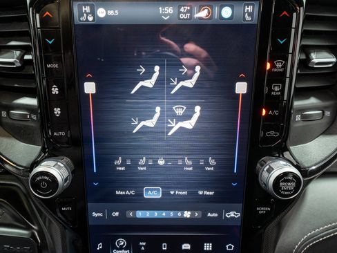 Used 2024 RAM 3500 Limited image 24