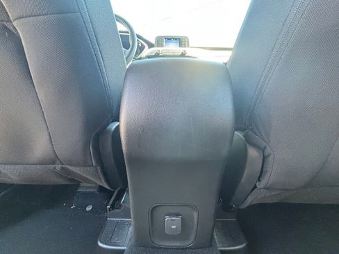 Used 2022 Ford Escape S image 19