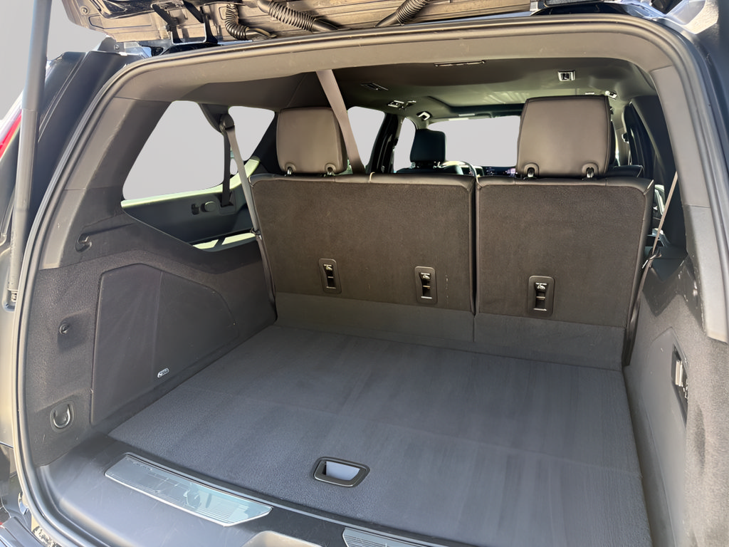 Used 2022 Cadillac Escalade ESV Premium Luxury AWD/4WD image 44