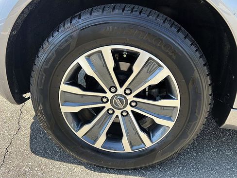 Used 2018 Nissan Armada SL w/ Premium Package AWD/4WD image 11