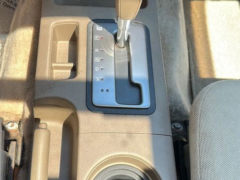 Used 2005 Nissan Frontier LE w/ (J01) Sunroof Pkg RWD image 33