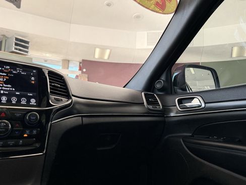 Used 2021 Jeep Grand Cherokee Limited X image 32