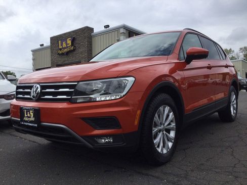 Used 2018 Volkswagen Tiguan S AWD/4WD image 2