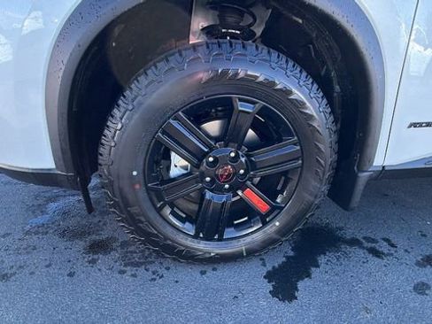 New 2026 Nissan Rogue SV image 10