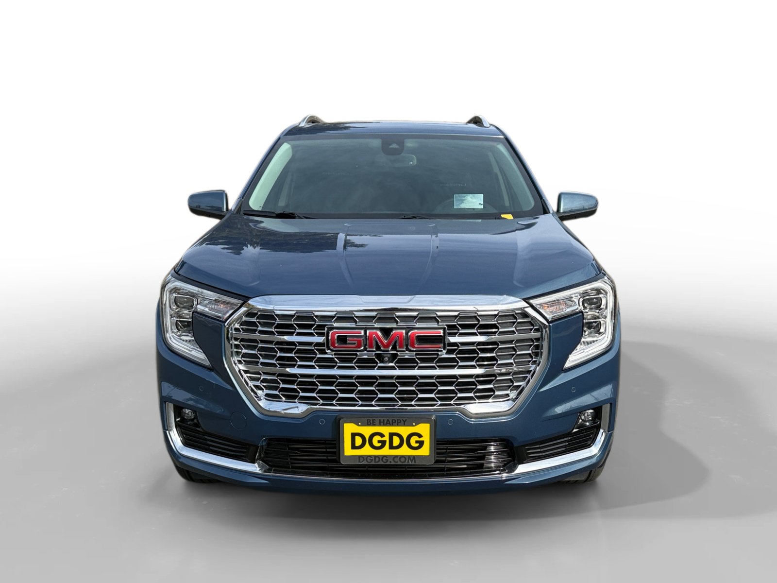 Used 2024 GMC Terrain Denali w/ Denali Premium Package AWD/4WD image 8
