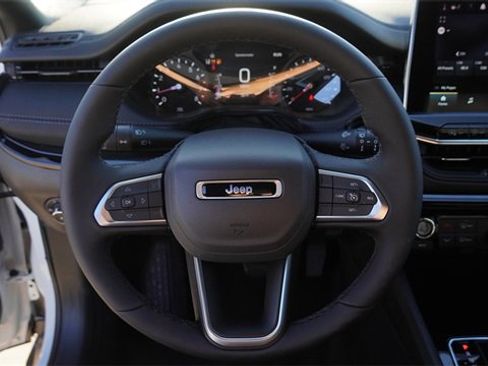 New 2026 Jeep Compass Latitude image 27