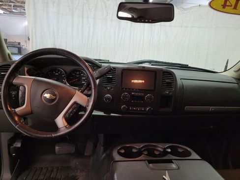 Used 2014 Chevrolet Silverado 2500 LT w/ Interior Plus Package image 4