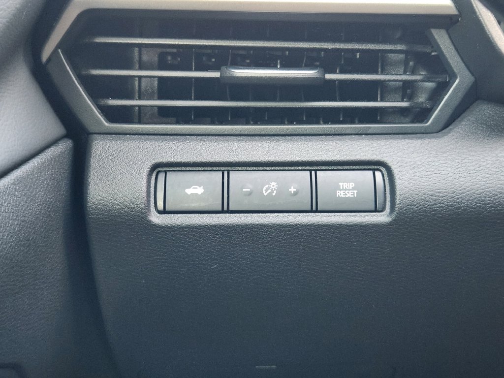 Used 2025 Nissan Altima 2.5 SV FWD image 22