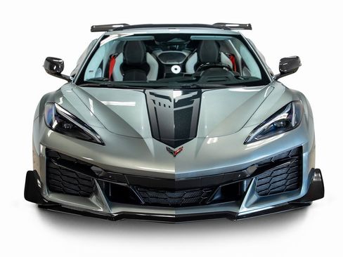 Used 2024 Chevrolet Corvette Z06 w/ Z07 Performance Package image 6