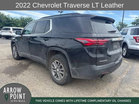 Used 2022 Chevrolet Traverse LT FWD image 4