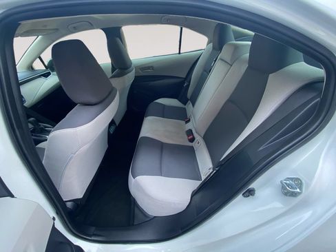 Used 2025 Toyota Corolla LE FWD image 13