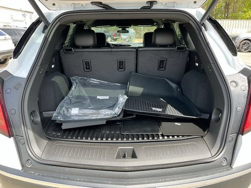 New 2026 Cadillac XT5 Luxury w/ LPO, Floor Liner Package AWD/4WD image 32