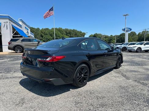 Used 2025 Toyota Camry SE w/ Multimedia Upgrade Package FWD image 3