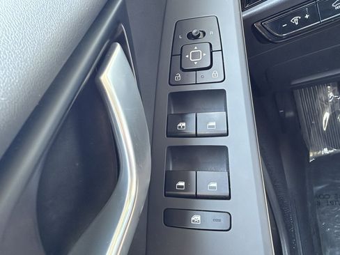 Used 2025 Kia Niro Wind FWD image 26